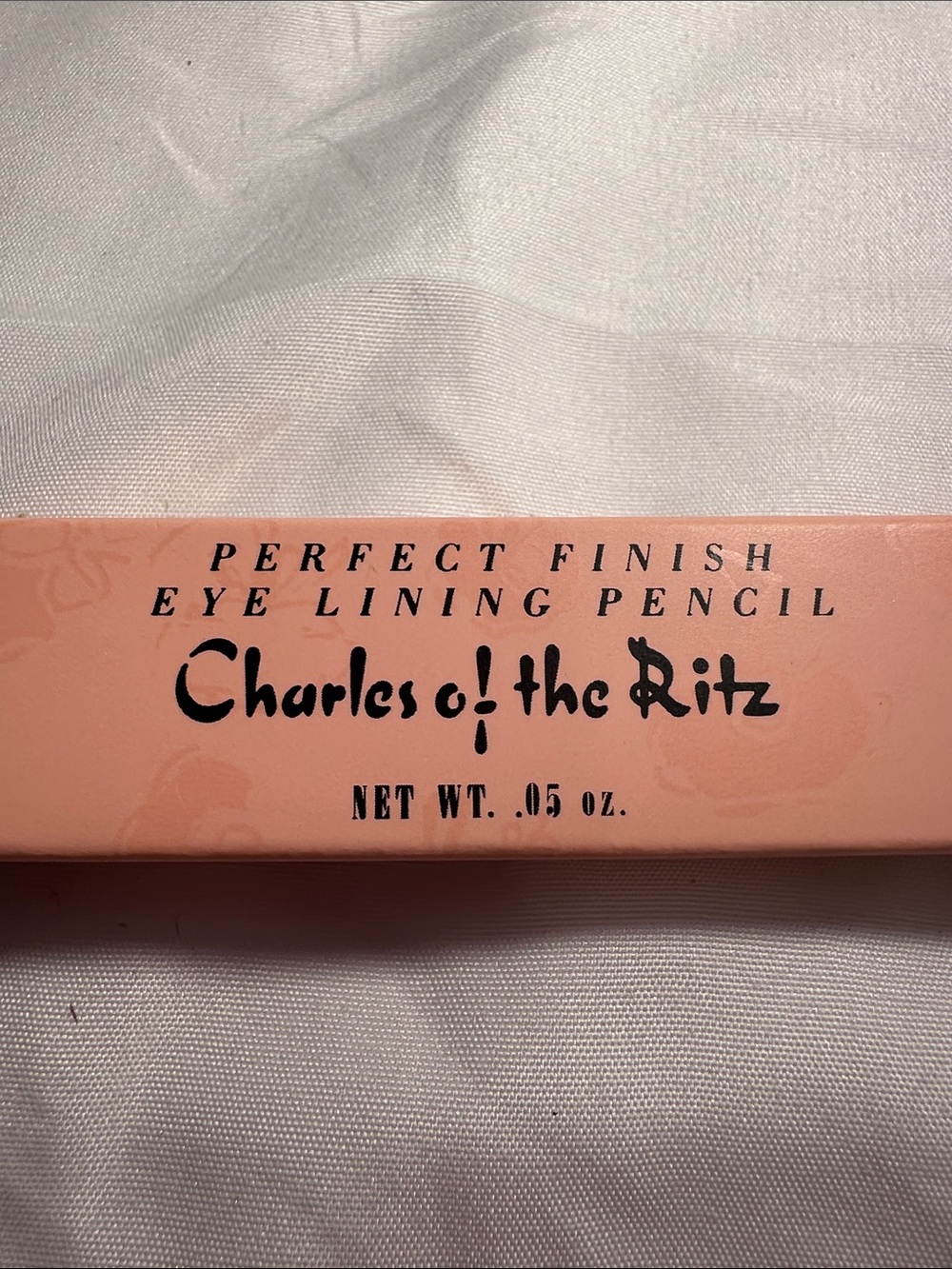 Charles of the Ritz Perfect Finish Eye Lining Pencil 01 Raven NIB - Picture 2 of 7
